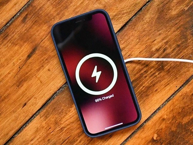头屯河苹果手机维修分享iPhone 12可以随便充电吗 